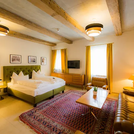 Luis Stadl 2* Ratisbonne