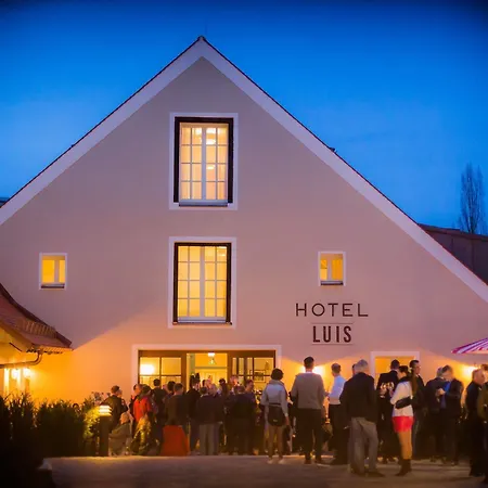 Luis Stadl Hotel